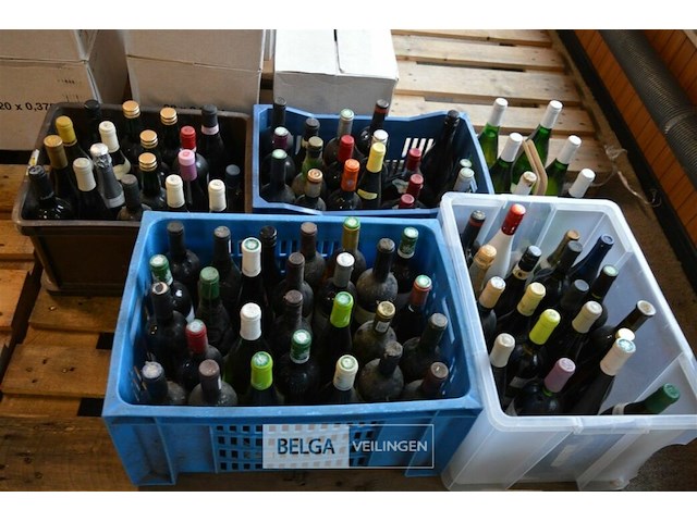 ±88 flessen diverse wijnsoorten - afbeelding 1 van  6