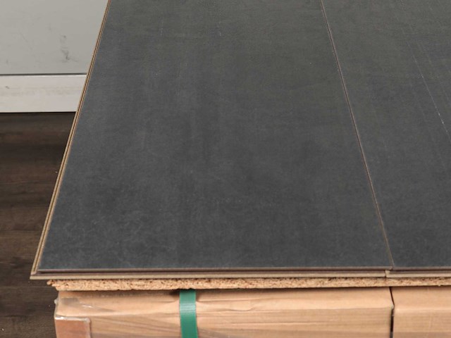 89 m2 laminaat plank - 1290 x 239 x 8 mm - afbeelding 2 van  4