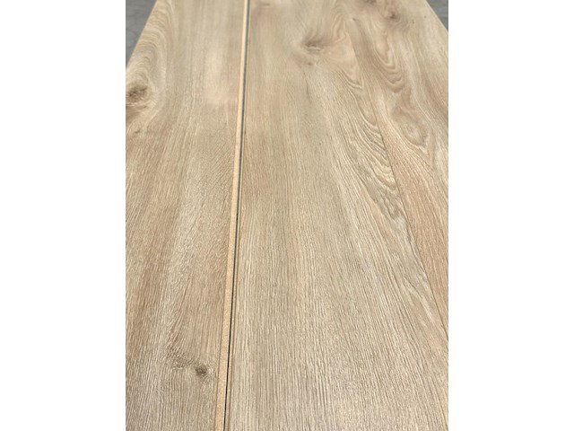 89,34 m² laminaatvloer 8mm - afbeelding 3 van  3