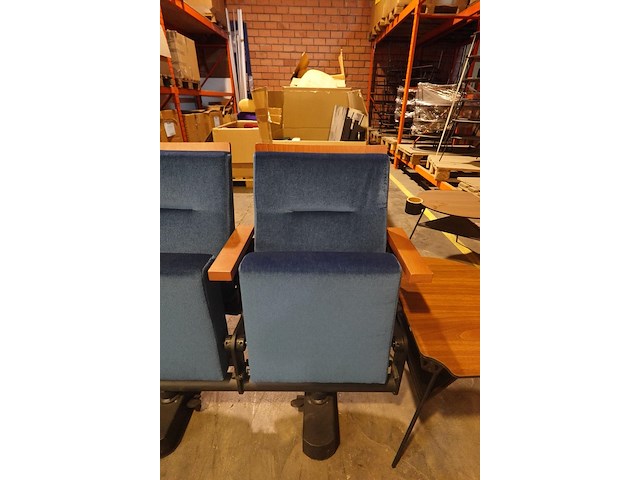 8x 2-zit theaterstoel + bijhorende tafeltjes - afbeelding 5 van  12