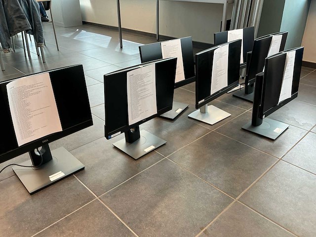 8x dell all-in-one incl voeten (data-wipe!) - afbeelding 1 van  11
