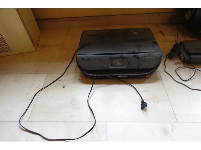 8x divers elektrisch apparaat - afbeelding 1 van  8
