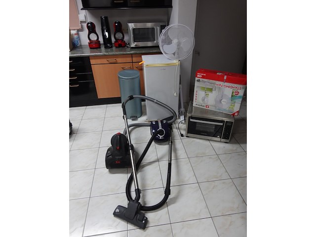 8x diverse huishoudtoestellen - afbeelding 1 van  8