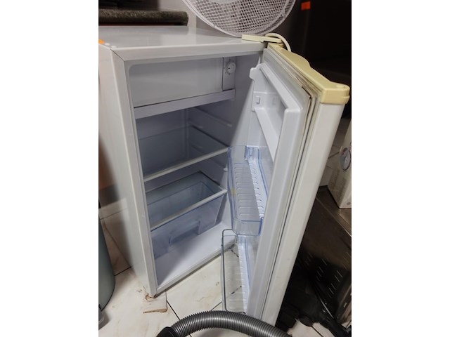 8x diverse huishoudtoestellen - afbeelding 8 van  8