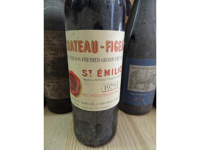 8x diverse oude rode wijnen - afbeelding 2 van  12