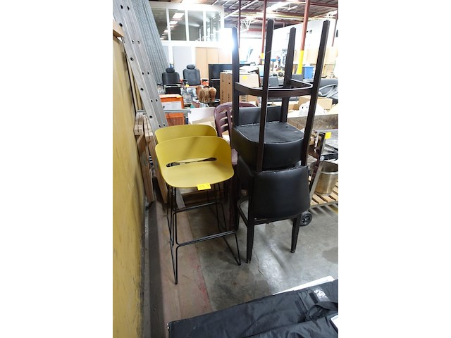8x diverse stoelen - afbeelding 1 van  3