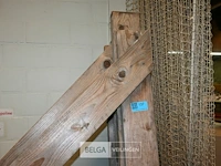 ± 8x houten driehoekige constructiepalen - afbeelding 2 van  5