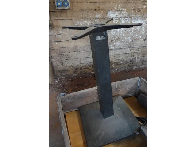 8x houten tafel met metalen onderstel - afbeelding 5 van  5