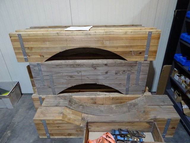 8x houten transportzadel + pallet diverse spanriemen - afbeelding 2 van  3