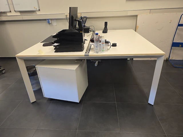 (8x) kantoormeubilair - afbeelding 1 van  9