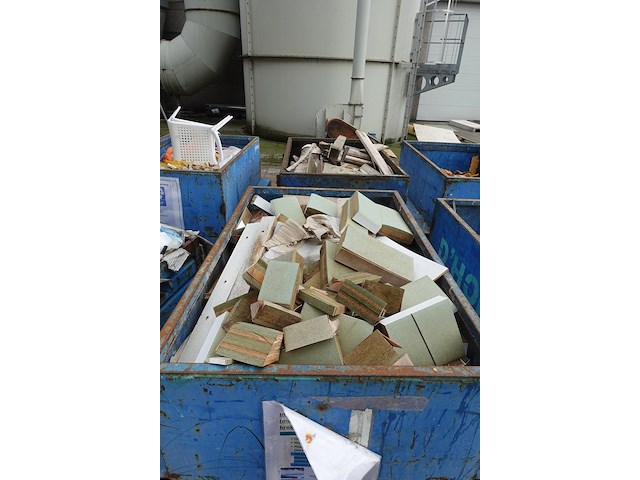 8x metalen container + inhoud - afbeelding 4 van  6