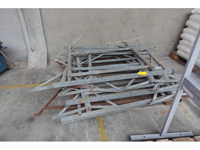 8x metalen schraag - afbeelding 2 van  3