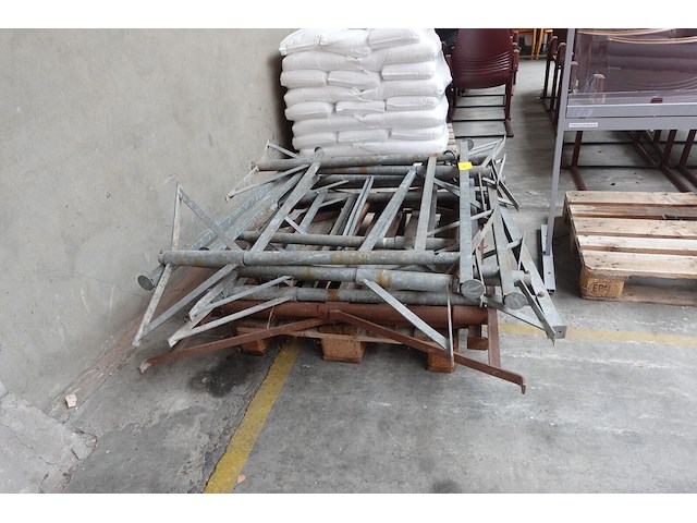 8x metalen schraag - afbeelding 3 van  3