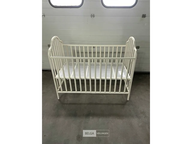 8x pallet kinderbedjes aluminium - afbeelding 1 van  5