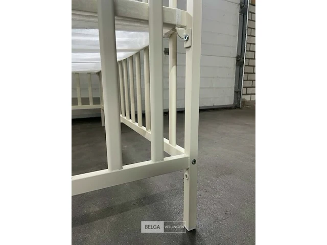 8x pallet kinderbedjes aluminium - afbeelding 4 van  5