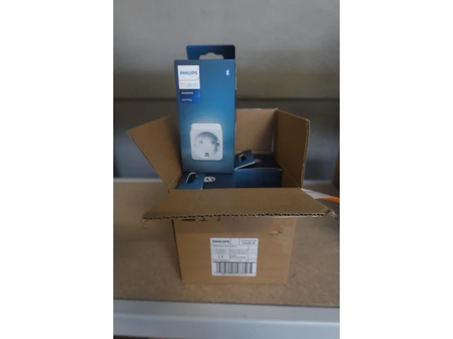 8x philips smart plug - afbeelding 1 van  2