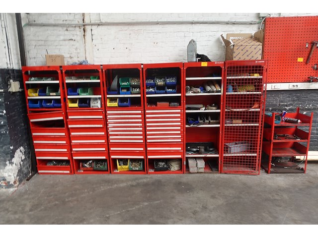 8x rek / kast met inhoud - afbeelding 1 van  50