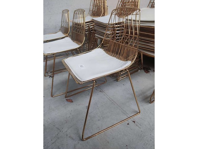 8x stoel goud + kussen (8x) - afbeelding 1 van  2