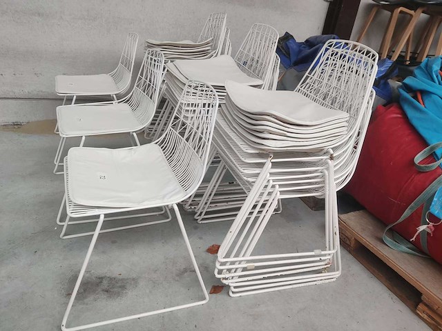 8x stoel wit + kussen (8x) - afbeelding 4 van  4