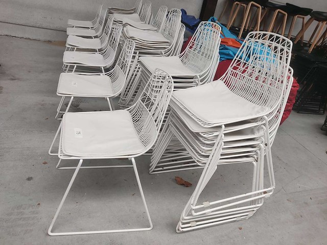 8x stoel wit + kussen (8x) - afbeelding 2 van  2