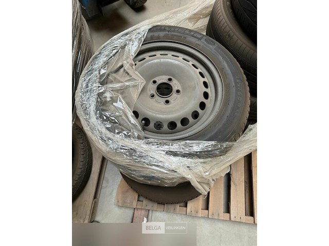 8x velgen met banden michelin - afbeelding 2 van  4