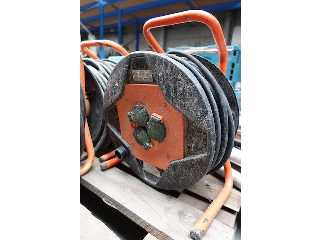 8x verlengkabel op haspel - afbeelding 4 van  6