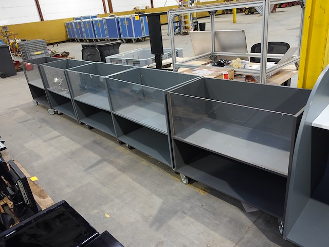 8x verrijdbare presentatiemeubels - afbeelding 1 van  4