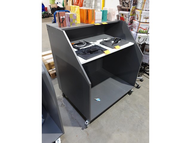 8x verrijdbare presentatiemeubels - afbeelding 3 van  4