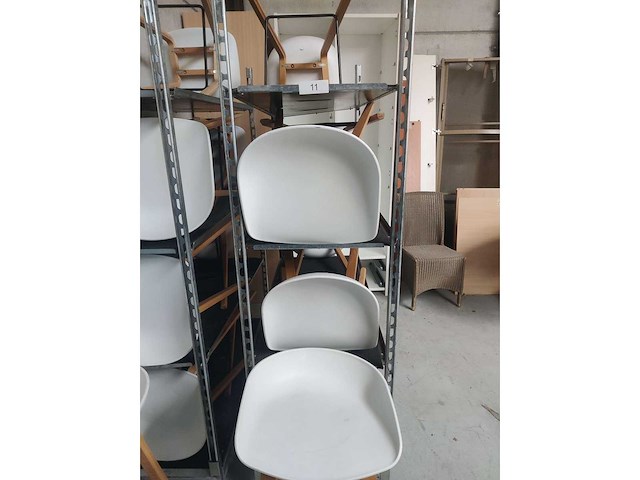 8x witte barstoel (houten frame (excl. transportkar)) (8x) - afbeelding 3 van  4
