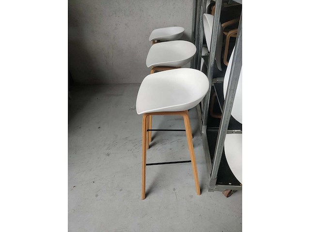 8x witte barstoel (houten frame (excl. transportkar) (8x) - afbeelding 5 van  5