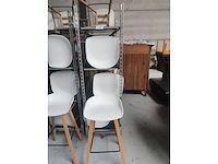 8x witte barstoel (houten frame (excl. transportkar) (8x) - afbeelding 2 van  3