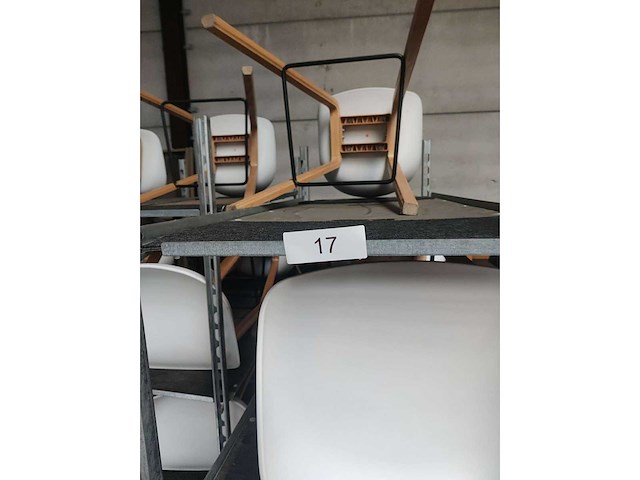8x witte barstoel (houten frame (excl. transportkar) (8x) - afbeelding 1 van  3
