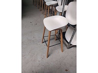 8x witte barstoel (houten frame (excl. transportkar) (8x) - afbeelding 3 van  3