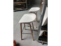 8x witte barstoel (houten frame (excl. transportkar) (8x) - afbeelding 2 van  2