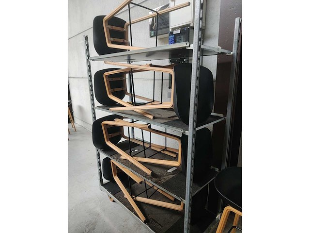 8x zwarte barstoel (houten frame (excl. transportkar) (8x) - afbeelding 4 van  4