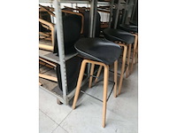 8x zwarte barstoel (houten frame (excl. transportkar)) (8x)