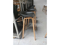 8x zwarte barstoel (houten frame (excl. transportkar) (8x) - afbeelding 3 van  4
