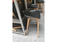 8x zwarte barstoel (houten frame (excl. transportkar)) (8x) - afbeelding 3 van  4