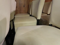 9 beige barkrukken met zwarte poten - afbeelding 4 van  4