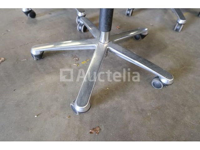 9 bijpassende bureaustoelen van wilkhahn - afbeelding 2 van  7