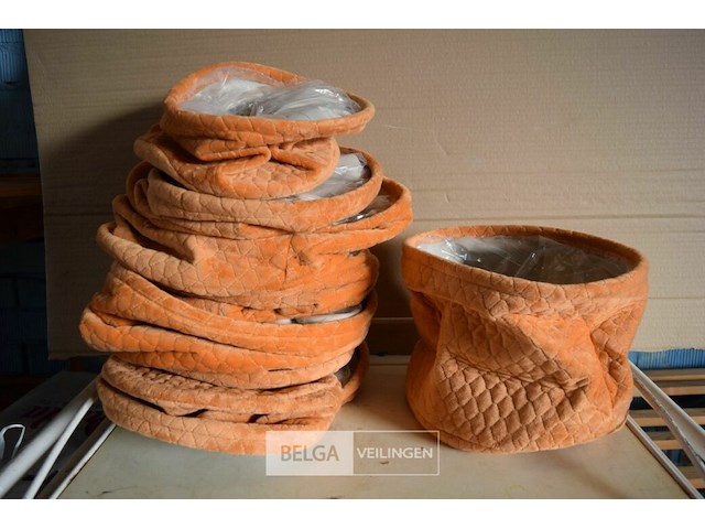 9 bloemmandjes - afbeelding 1 van  3