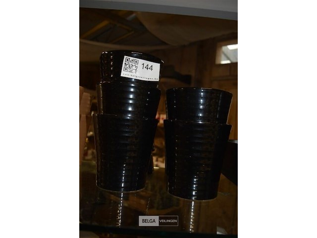 9 bloempotjes zwart motief - afbeelding 1 van  3