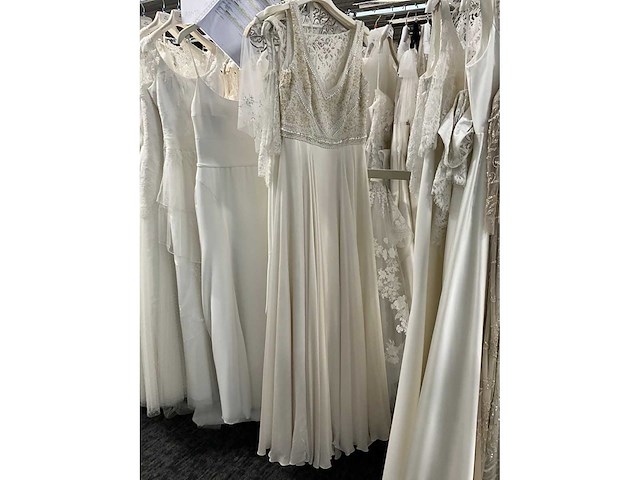 9 bruidsjurken theia (totaalprijs) - afbeelding 3 van  23