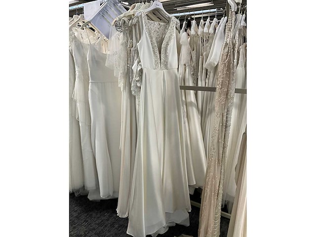 9 bruidsjurken theia (totaalprijs) - afbeelding 22 van  23