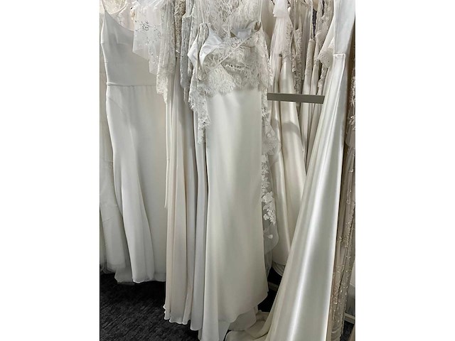9 bruidsjurken theia (totaalprijs) - afbeelding 23 van  23
