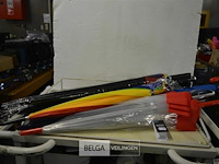 ±9 div paraplu's - afbeelding 1 van  2