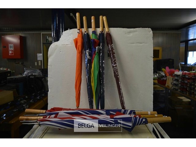 ±9 div paraplu's - afbeelding 1 van  2