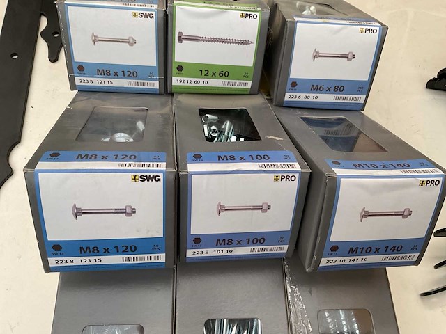 9 dozen bouten en hout schroeven - afbeelding 4 van  6