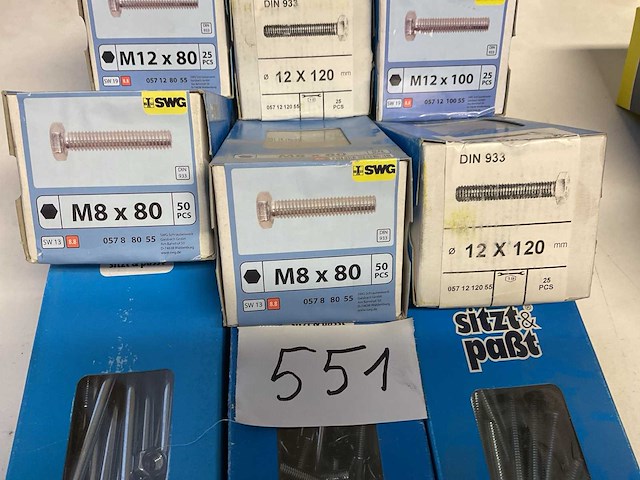 9 dozen bouten en moeren - afbeelding 3 van  5