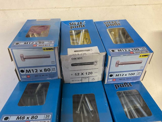 9 dozen bouten en moeren - afbeelding 4 van  5